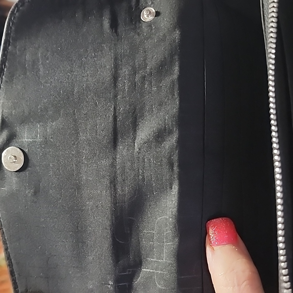 ROSETTI  CLUTCH FOLD OVER WALLET. - Picture 3 of 10